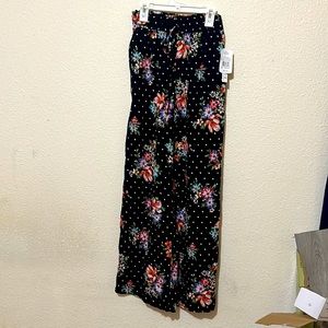JoeB palazzo style pants. NWT